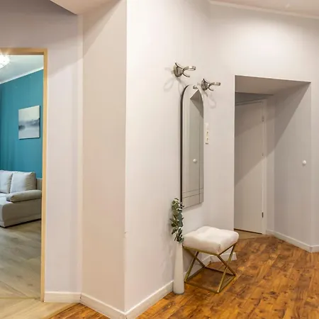 Szczytnicka, Sun & Snow *