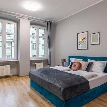 Szczytnicka, Sun & Snow *