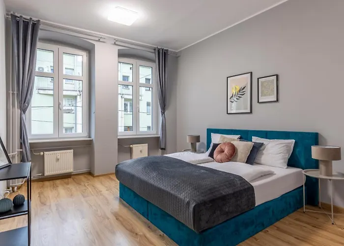 Szczytnicka, Sun & Snow *